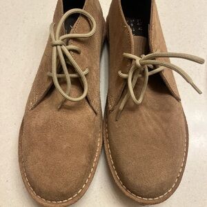 Men's Tan Suede Chukka Boots